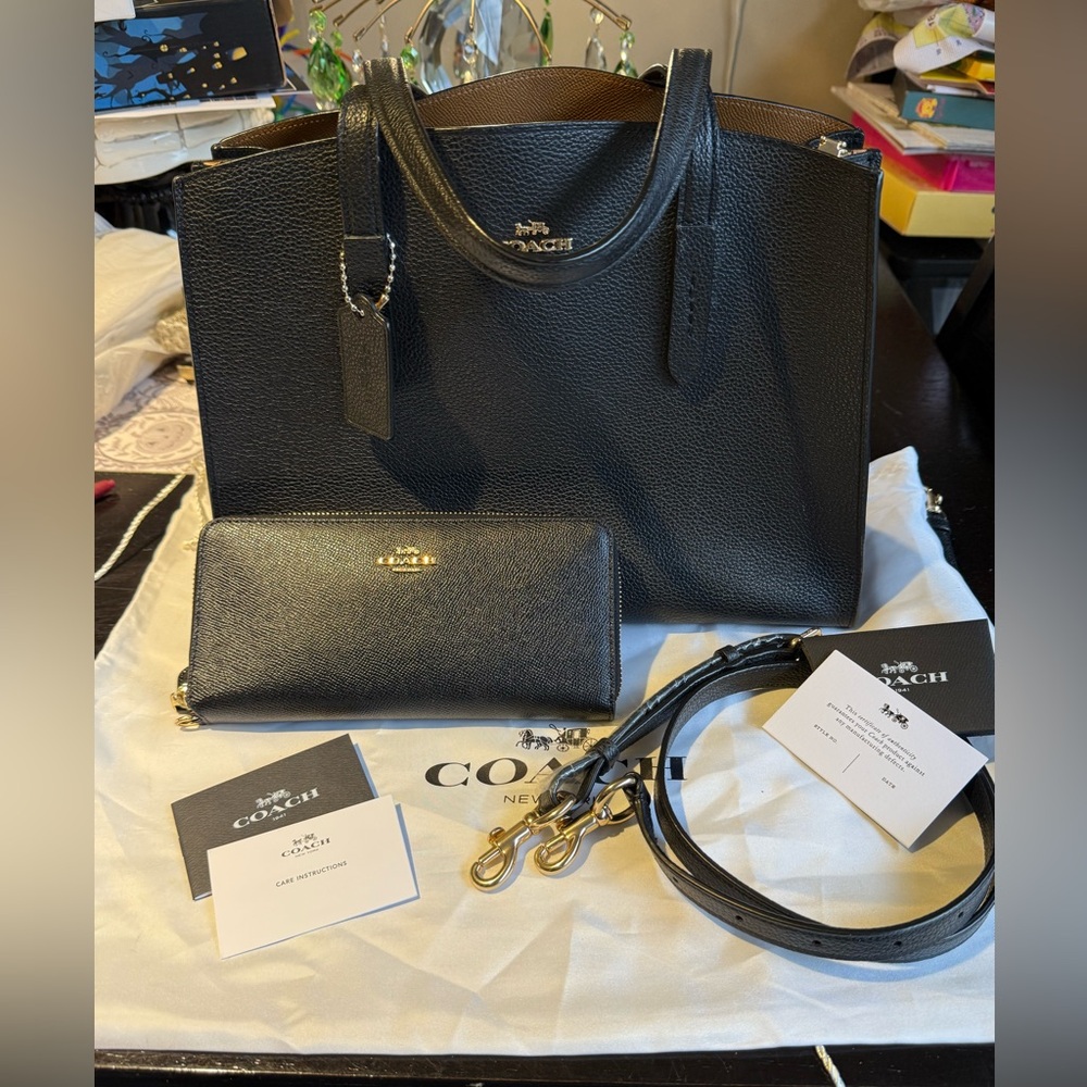 GUC Authentic Coach Zip Tote w/ Wallet & Accessories